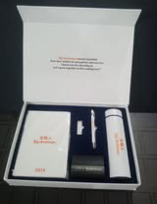 Men's Customized Keychain, Pen &amp; Wallet Set – A Timeless Personalized Gift!