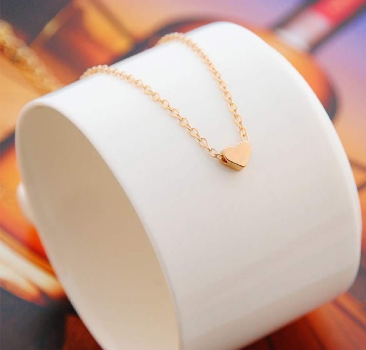 Elegant Crystal Pendant Necklaces&nbsp;